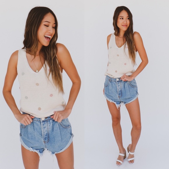 Tops - pom pom knit tank